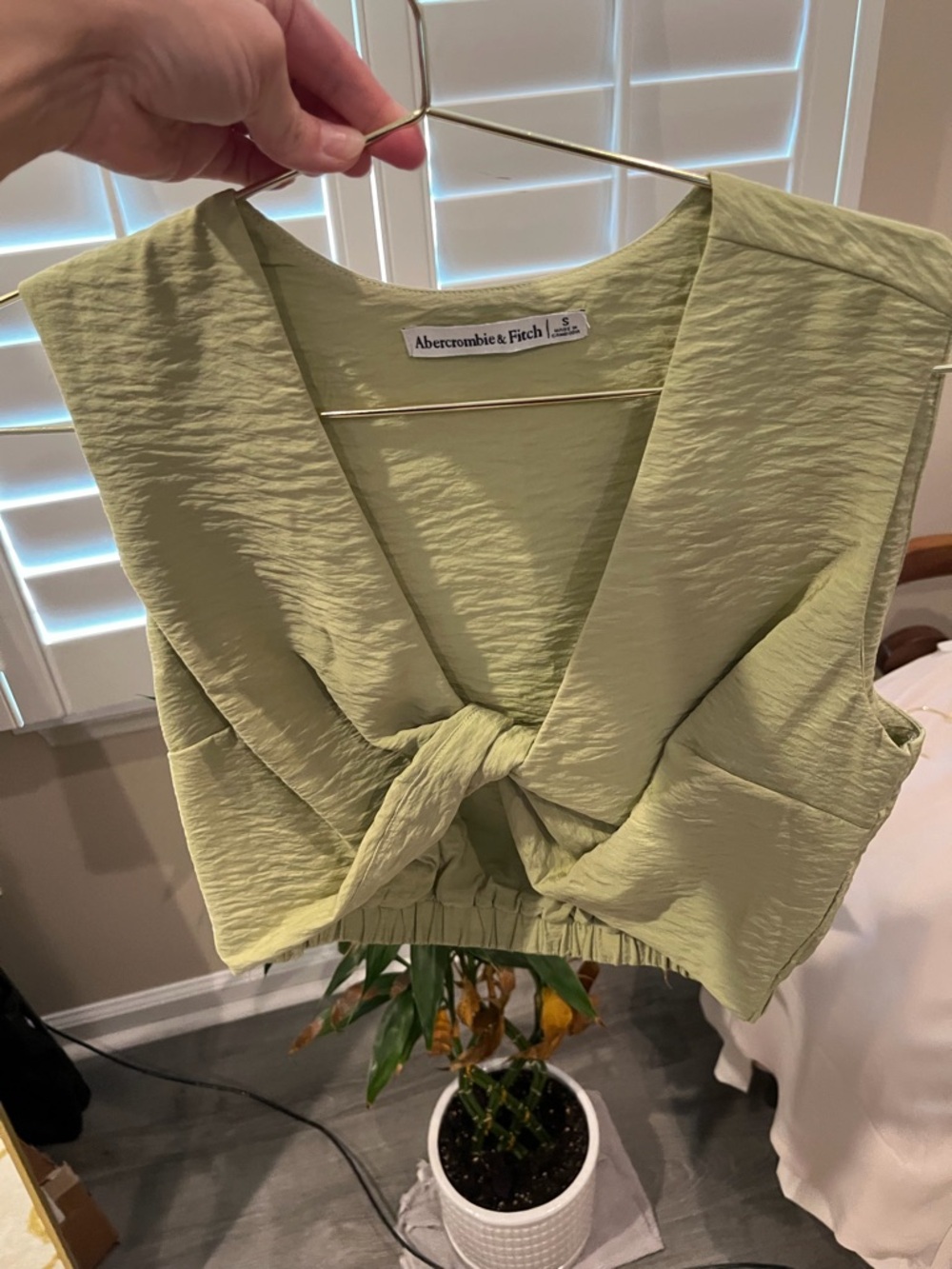 Abercrombie & Fitch Sage Green Knot-Front Cropped Tank